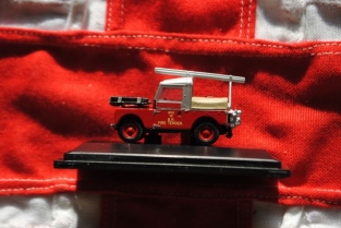 76LAN188015  Land Rover 88'' Fire Tender British Rail